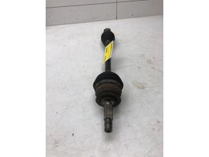 Begagnade Drivaxel, vänster fram Volkswagen Up! (121) 1.0 12V 60 Pris € 69,00 Marginaltabell erbjuds av Wessel Parts & Service B.V.