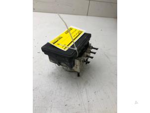 Gebruikte ABS Pomp Peugeot 2008 (CU) 1.5 BlueHDi 120 Prijs € 149,00 Margeregeling aangeboden door Autobedrijf G.H. Wessel B.V.