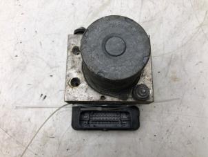 Używane Pompa ABS Volkswagen Crafter 2.0 TDI 16V Cena € 225,00 Procedura marży oferowane przez Autobedrijf G.H. Wessel B.V.