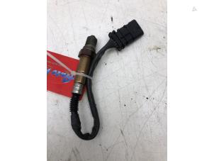 Gebruikte Lambda Sonde Opel Corsa F (UB/UH/UP) 1.2 Turbo 12V 100 Prijs € 29,00 Margeregeling aangeboden door Autobedrijf G.H. Wessel B.V.