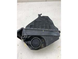 Begagnade Luftfilterhus Kia Sportage (QL) 1.6 CRDi 16V 136 Pris € 99,00 Marginaltabell erbjuds av Wessel Parts & Service B.V.