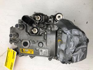 Gebruikte Regelapparaat hybride accu Mercedes E AMG (R238) 3.0 E-53 AMG EQ Boost 24V 4-Matic+ Prijs € 499,00 Margeregeling aangeboden door Autobedrijf G.H. Wessel B.V.