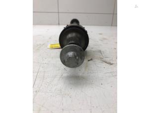 Gebruikte Steekas links-achter Mercedes GLB (247.6) 2.0 GLB-220d 4-Matic Prijs € 149,00 Margeregeling aangeboden door Autobedrijf G.H. Wessel B.V.