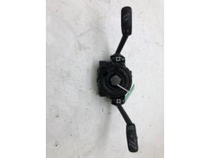 Gebruikte Combischakelaar Stuurkolom Volkswagen T-Roc I 1.5 TSI Evo BMT 16V Prijs € 140,00 Margeregeling aangeboden door Autobedrijf G.H. Wessel B.V.