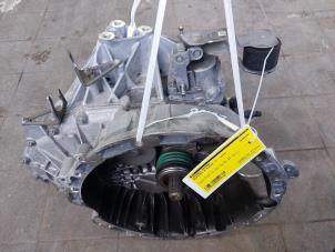 Begagnade Växellåda Mercedes B (W246) 1.6 B-200 BlueEFFICIENCY Turbo 16V Pris € 500,00 Marginaltabell erbjuds av Autobedrijf G.H. Wessel B.V.