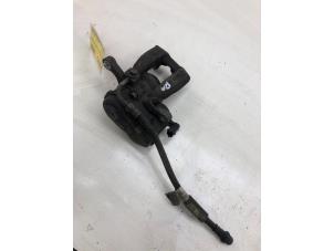 Begagnade Bakre bromsok, höger Opel Insignia Sports Tourer 2.0 CDTI 16V Pris € 125,00 Marginaltabell erbjuds av Autobedrijf G.H. Wessel B.V.