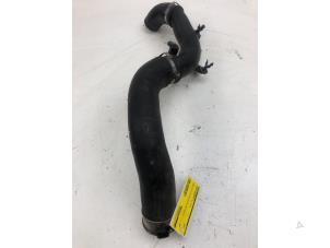 Begagnade Laddluftkylarrör Dacia Sandero II 0.9 TCE 12V Pris € 39,00 Marginaltabell erbjuds av Autobedrijf G.H. Wessel B.V.