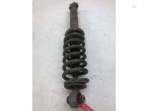 Używane Stopa amortyzatora prawy tyl Opel Grandland (X) 1.6 Turbo 16V Hybrid4 Cena € 175,00 Procedura marży oferowane przez Autobedrijf G.H. Wessel B.V.