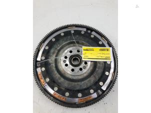 Begagnade Svänghjul Mercedes E Estate (S212) E-300 Hybrid,BlueTec Hybrid V6 24V Pris € 225,00 Marginaltabell erbjuds av Autobedrijf G.H. Wessel B.V.