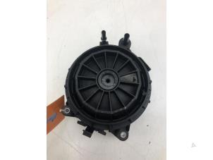 Begagnade Bränslefilterhus Mercedes GLC Coupe (C253) 2.0 220d 16V 4-Matic Pris € 59,00 Marginaltabell erbjuds av Autobedrijf G.H. Wessel B.V.