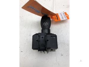 Begagnade Tändningslås + nyckel Mercedes Vito (447.6) 1.7 114 CDI 16V Pris € 149,00 Marginaltabell erbjuds av Autobedrijf G.H. Wessel B.V.