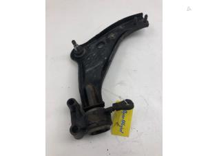 Begagnade Främre gaffelben, vänster Mini Mini (R56) 1.6 16V Cooper S Pris € 45,00 Marginaltabell erbjuds av Autobedrijf G.H. Wessel B.V.