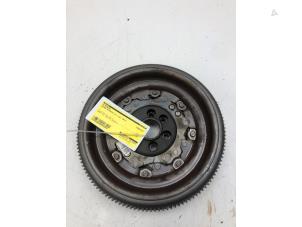 Gebruikte Vliegwiel Skoda Octavia Combi (5EAC) 2.0 TDI GreenTec 16V Prijs € 125,00 Margeregeling aangeboden door Autobedrijf G.H. Wessel B.V.