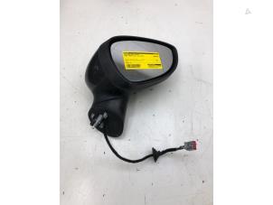 Gebruikte Buitenspiegel rechts Ford Fiesta 6 (JA8) 1.25 16V Prijs € 149,00 Margeregeling aangeboden door Autobedrijf G.H. Wessel B.V.