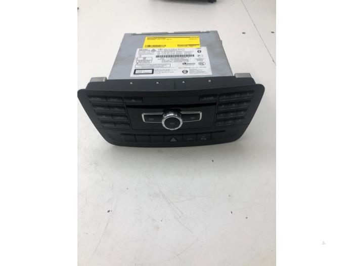 Navigeringssystem från en Mercedes-Benz CLA (117.3) 1.6 CLA-180 16V 2014