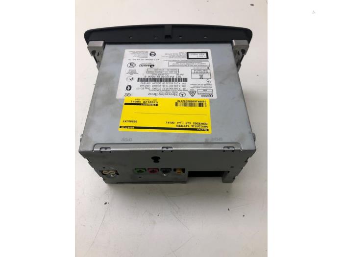 Navigeringssystem från en Mercedes-Benz CLA (117.3) 1.6 CLA-180 16V 2014