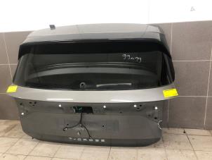 Używane Tylna klapa Volkswagen T-Cross 1.0 TSI 110 12V Cena € 599,00 Procedura marży oferowane przez Autobedrijf G.H. Wessel B.V.