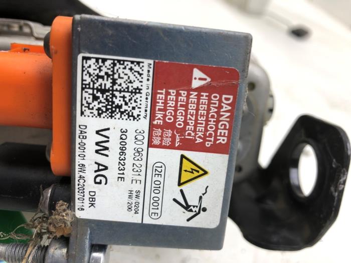 HV-kylarvätskevärmare från en Audi e-tron (GEN) 55 quattro 2020