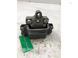 Gebruikte Motorsteun Audi Q3 (8UB/8UG) 2.0 16V TFSI 170 Quattro Prijs € 49,00 Margeregeling aangeboden door Autobedrijf G.H. Wessel B.V.