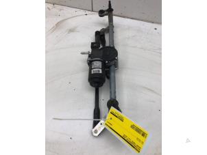 Begagnade Främre torkarmotor Skoda Fabia III (NJ3) 1.0 12V Pris € 79,00 Marginaltabell erbjuds av Autobedrijf G.H. Wessel B.V.