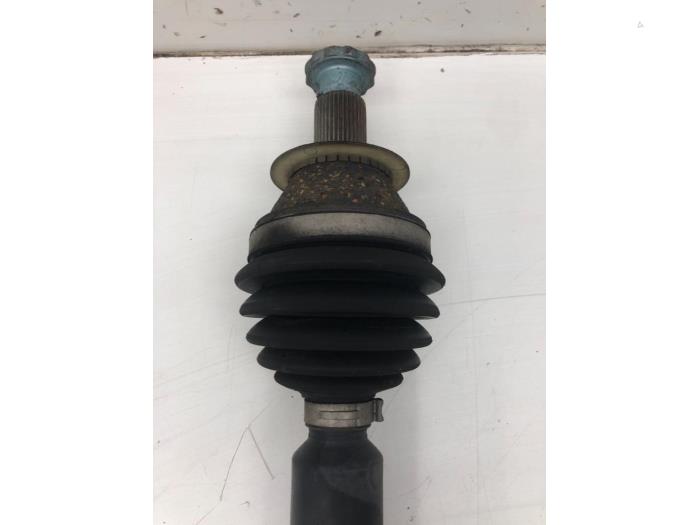 Drivaxel, höger fram från en Skoda Fabia III (NJ3) 1.0 12V 2019