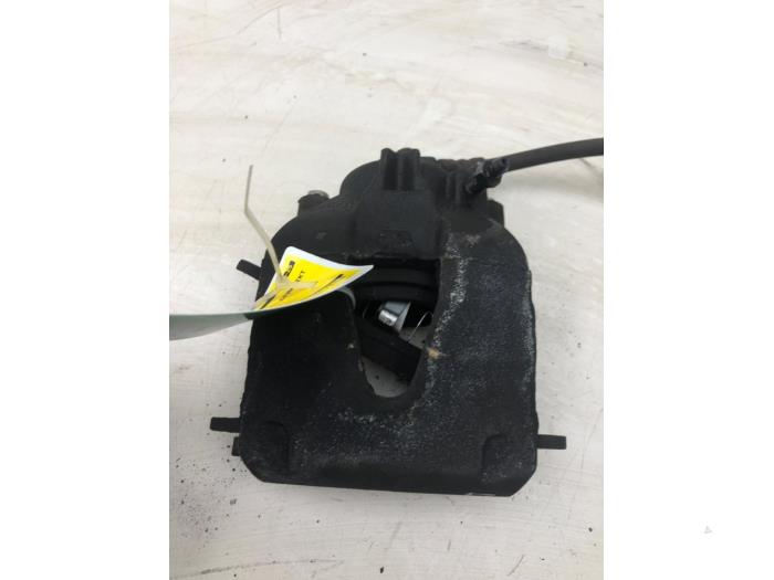 Främre bromsok, vänster från en Skoda Fabia III (NJ3) 1.0 12V 2019