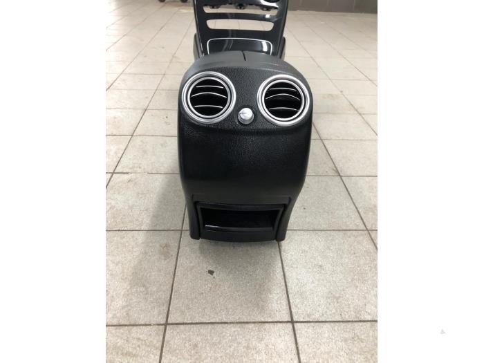 Mittkonsol från en Mercedes-Benz GLC (X253) 2.2 250d 16V BlueTEC 4-Matic 2016