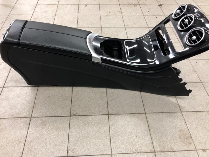 Mittkonsol från en Mercedes-Benz GLC (X253) 2.2 250d 16V BlueTEC 4-Matic 2016