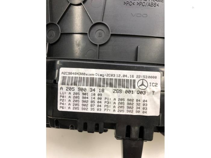 Vägmätare KM från en Mercedes-Benz GLC (X253) 2.2 250d 16V BlueTEC 4-Matic 2016