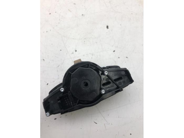 Ljusbrytare från en Mercedes-Benz GLC (X253) 2.2 250d 16V BlueTEC 4-Matic 2016