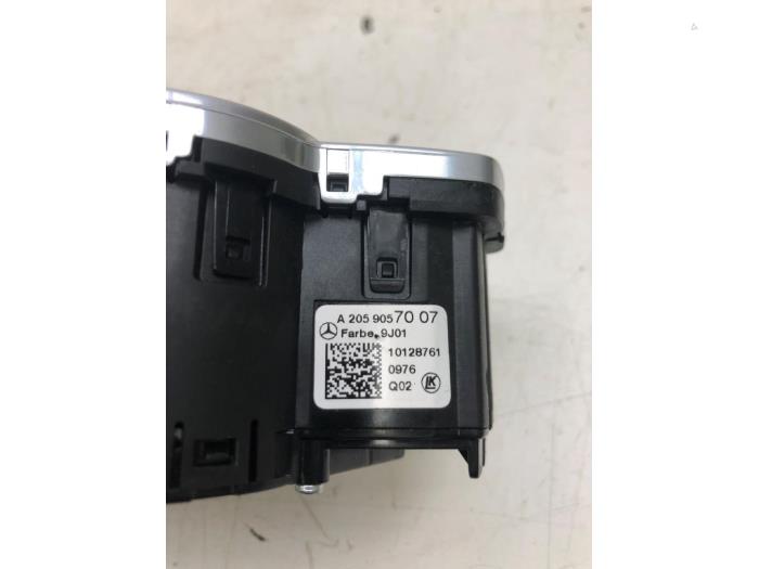 Ljusbrytare från en Mercedes-Benz GLC (X253) 2.2 250d 16V BlueTEC 4-Matic 2016