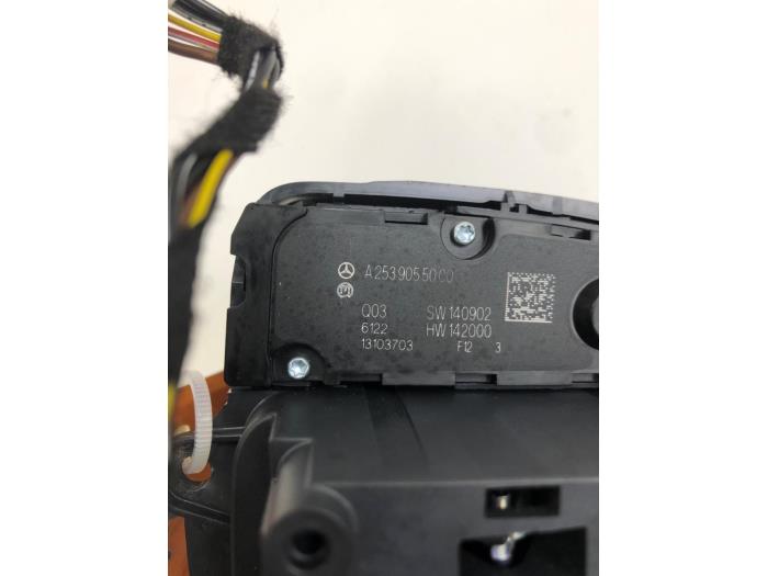 I-Drive-vred från en Mercedes-Benz GLC (X253) 2.2 250d 16V BlueTEC 4-Matic 2016