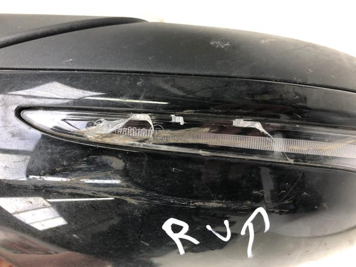 Skärmspegel, höger från en Mercedes-Benz GLC (X253) 2.2 250d 16V BlueTEC 4-Matic 2016