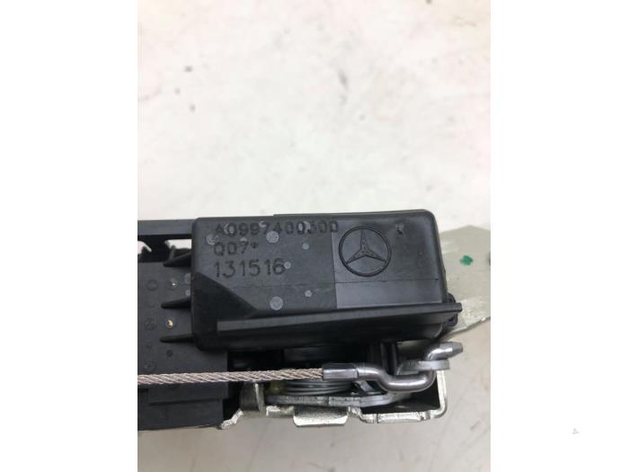 Låsmekanism, baklucka från en Mercedes-Benz GLC (X253) 2.2 250d 16V BlueTEC 4-Matic 2016