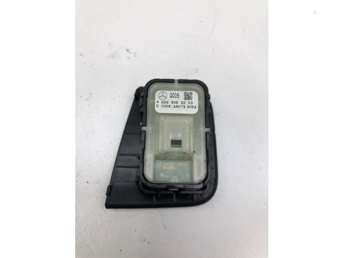 Brytare, eldrivna fönster från en Mercedes-Benz GLC (X253) 2.2 250d 16V BlueTEC 4-Matic 2016