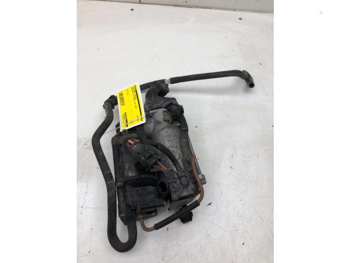 Luftpump (fjädring) från en Mercedes-Benz GLC (X253) 2.2 250d 16V BlueTEC 4-Matic 2016