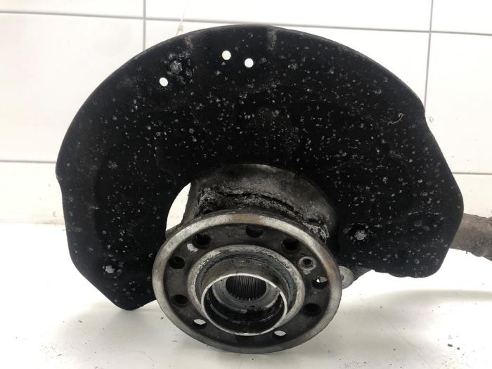 Spindel, vänster fram från en Mercedes-Benz GLC (X253) 2.2 250d 16V BlueTEC 4-Matic 2016