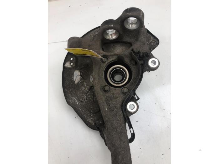 Spindel, vänster fram från en Mercedes-Benz GLC (X253) 2.2 250d 16V BlueTEC 4-Matic 2016