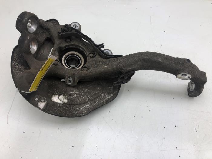 Spindel, vänster fram från en Mercedes-Benz GLC (X253) 2.2 250d 16V BlueTEC 4-Matic 2016