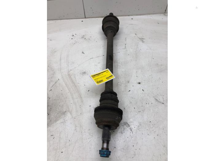 Drivaxel, vänster bak från en Mercedes-Benz GLC (X253) 2.2 250d 16V BlueTEC 4-Matic 2016
