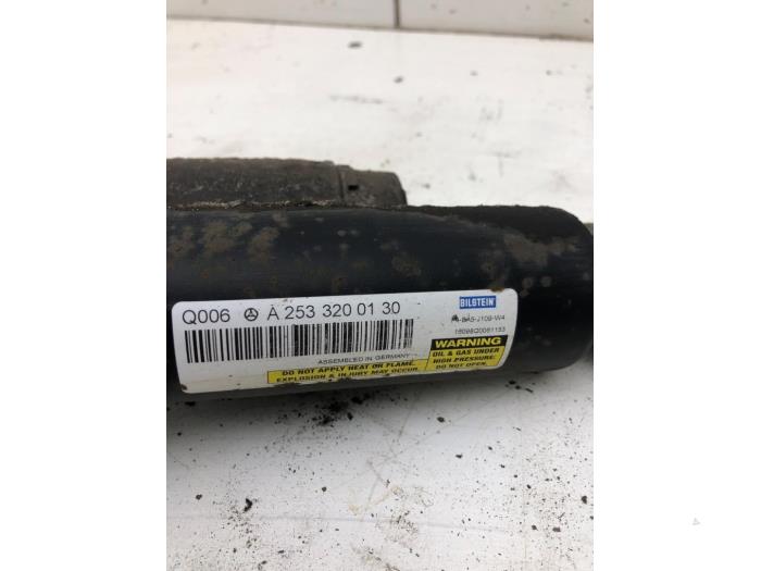 Stötdämpare, höger bak från en Mercedes-Benz GLC (X253) 2.2 250d 16V BlueTEC 4-Matic 2016