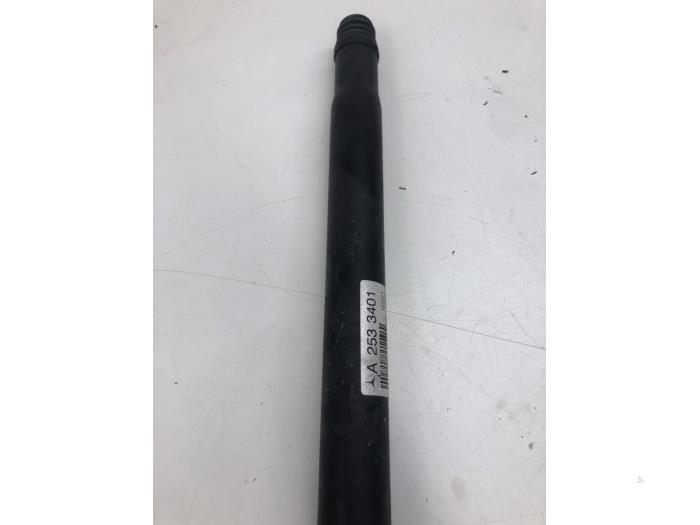 4x4 främre mellandrivaxel från en Mercedes-Benz GLC (X253) 2.2 250d 16V BlueTEC 4-Matic 2016