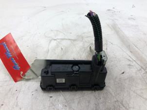 Używane Sterownik ESP Opel Astra L (F3/FB/FM/FP) 1.6 Plug-in Hybrid Turbo 16V Cena € 79,00 Procedura marży oferowane przez Autobedrijf G.H. Wessel B.V.