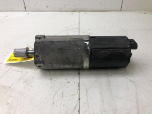 Begagnade Elservostyrningsenhet Iveco New Daily VI 33S16, 35C16, 35S16 Pris på förfrågan erbjuds av Autobedrijf G.H. Wessel B.V.