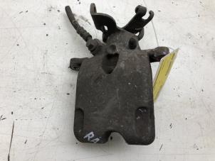 Gebruikte Remklauw (Tang) rechts-achter Opel Insignia Sports Tourer 2.8 V6 Turbo 24V 4x4 Ecotec Prijs € 59,00 Margeregeling aangeboden door Autobedrijf G.H. Wessel B.V.