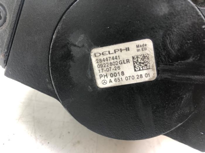 Dieselpump från en Mercedes-Benz GLC (X253) 2.2 250d 16V BlueTEC 4-Matic 2016