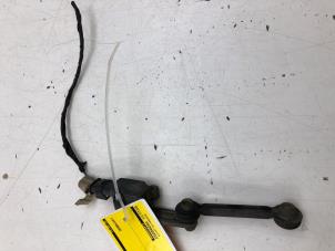 Gebruikte Sensor Stabilisatie Regel Mercedes GLE (V167) 350 e 2.0 16V 4-Matic Prijs € 29,00 Margeregeling aangeboden door Autobedrijf G.H. Wessel B.V.