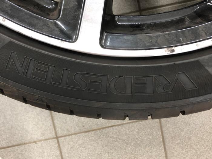 Hjuluppsättning + däck från en Mercedes-Benz C Estate (S205) C-200 BlueTEC, C-200 d 1.6 16V 2014