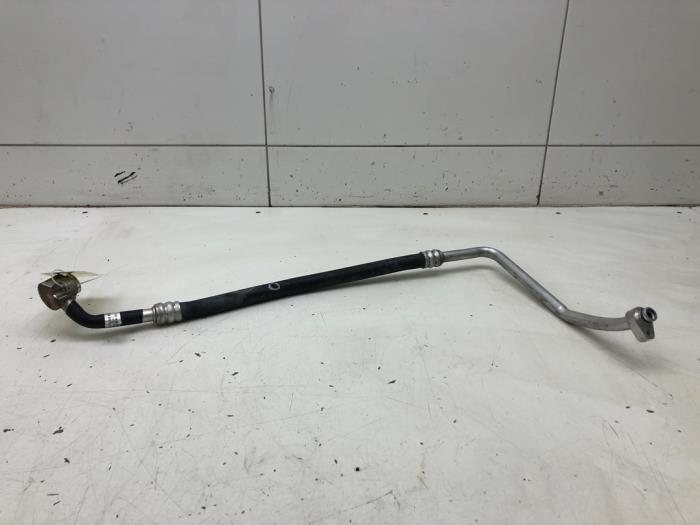 Luftkonditioneringsledning från en Audi A6 Avant (C8) 3.0 V6 24V 55 TFSI Mild Hybrid Quattro 2022