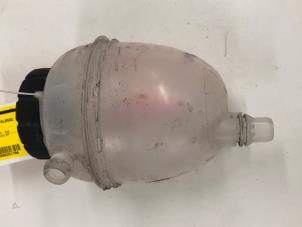 Gebruikte Expansievat Mercedes GLC Coupe (C253) 3.0 350d V6 24V 4-Matic Prijs € 29,00 Margeregeling aangeboden door Autobedrijf G.H. Wessel B.V.